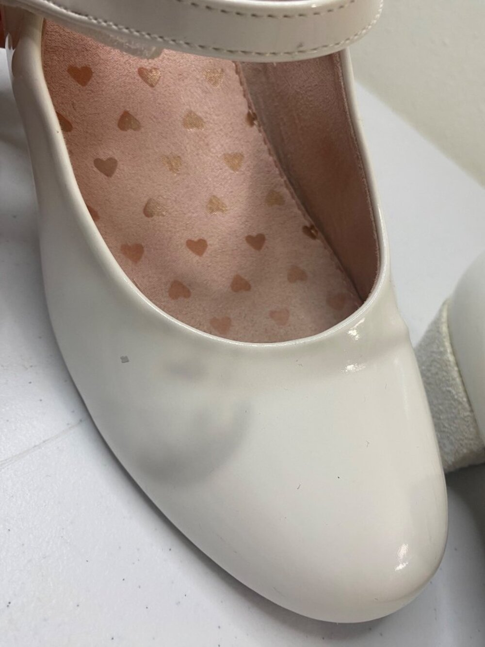 SO Claudie Girls' Mary Jane Heels, Size: 6, White - Picture 7 of 12
